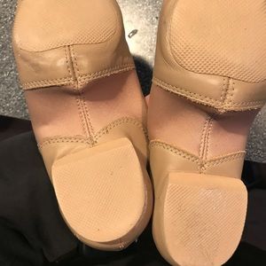 Child’s Capezio jazz shoes